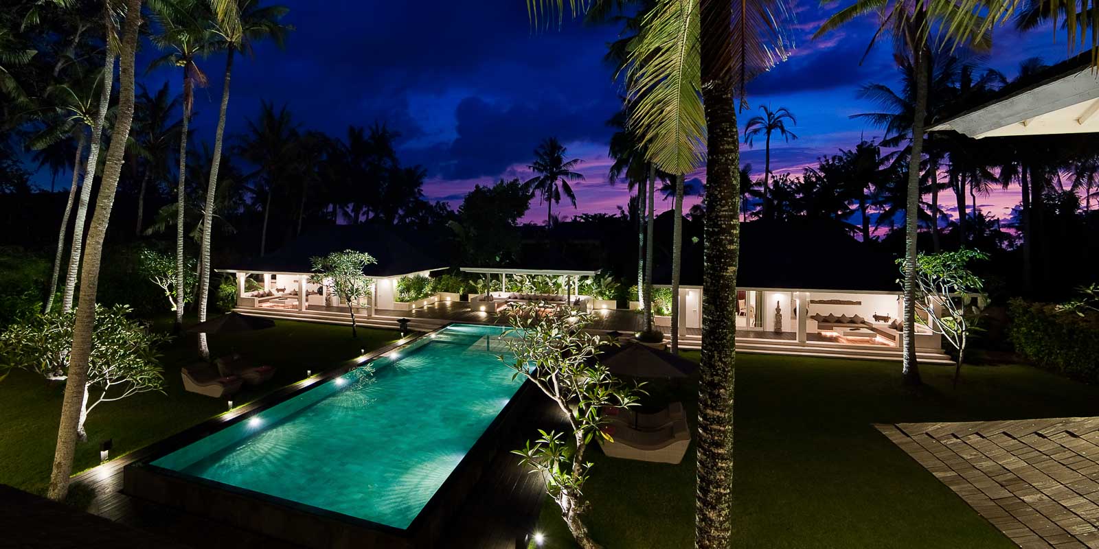 villa-matahari-swimming-pool-chillout-garden-suites