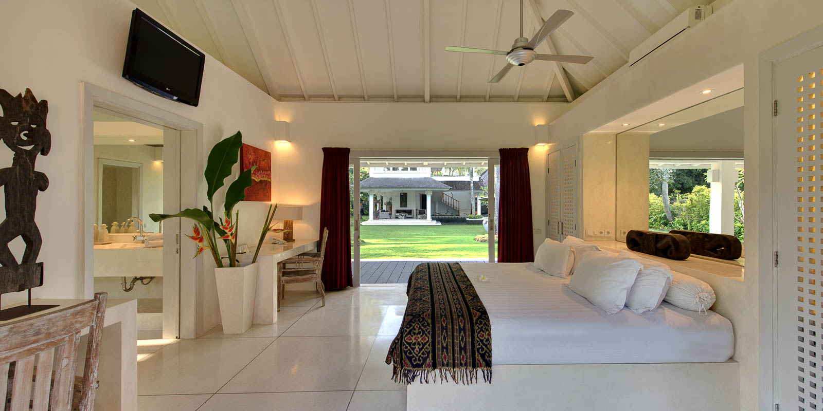 villa-matahari-garden-suite-bedroom