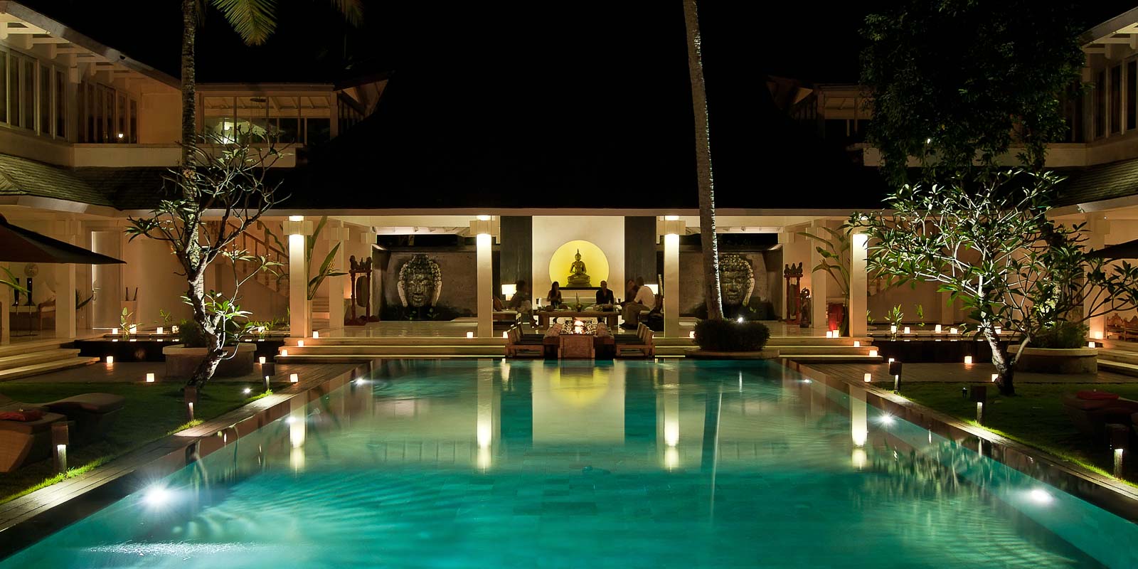 villa-matahari-pool-night
